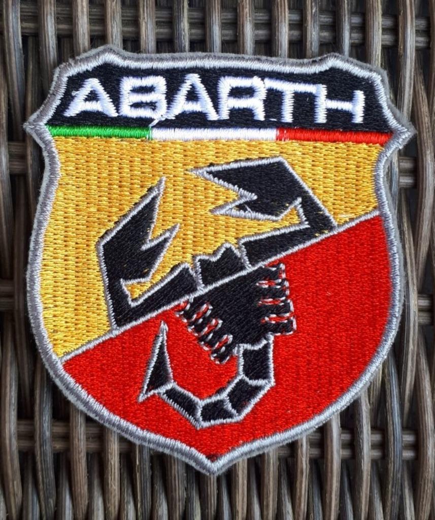 Emblème en fer à repasser Abarth avec logo, 68 x 77 mm, Enlèvement ou Envoi
