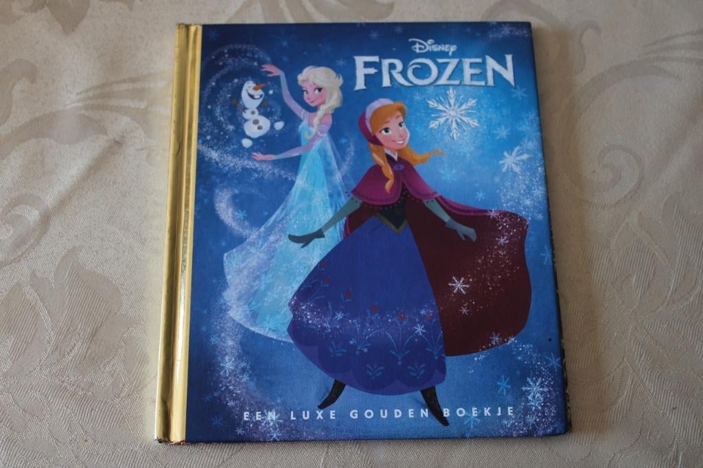 Disney Frozen een luxe gouden boekje, Ophalen of Verzenden, Overige figuren, Zo goed als nieuw, Overige typen