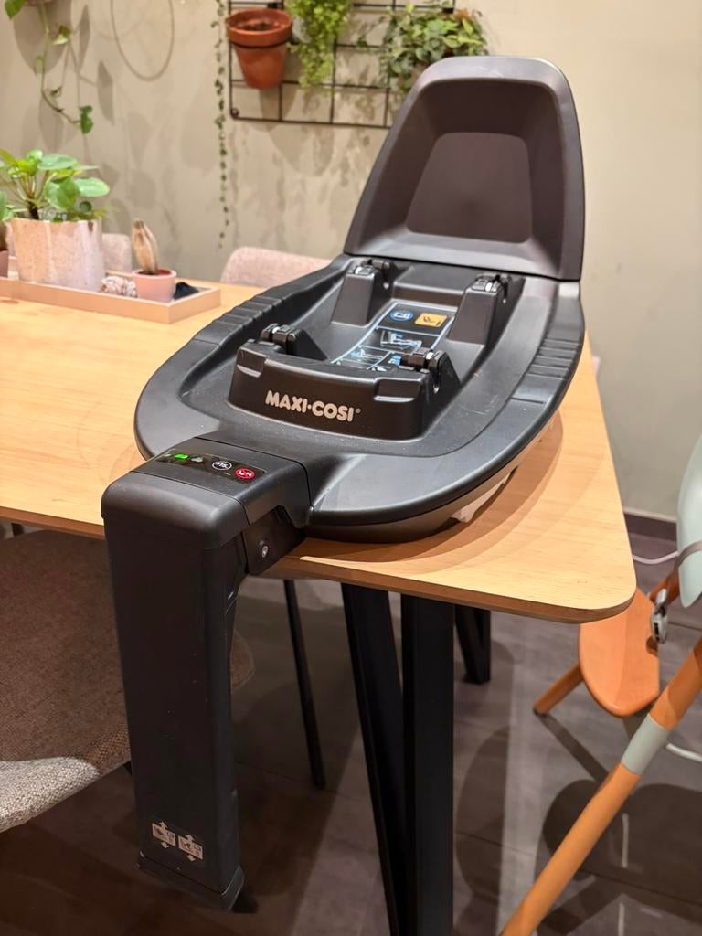 Maxi Cosi Pebble Pro + FamilyFix 3, Enlèvement, Utilisé, Isofix, Maxi-Cosi