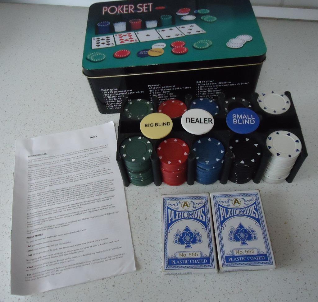 Volledige Poker set in blikken doos in goede staat !, Hobby & Loisirs créatifs, Jeux de société | Autre, Comme neuf, 1 ou 2 joueurs