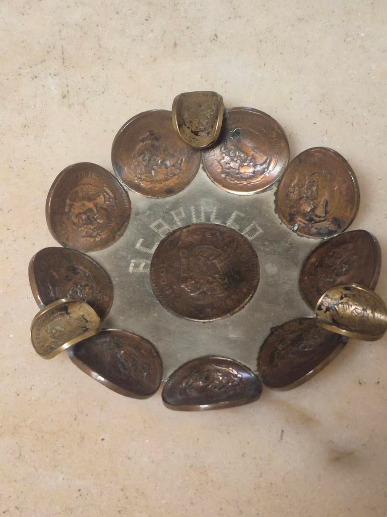 Handgemaakte asbak met Mexicaanse munten in goede staat., Antiek en Kunst, Ophalen