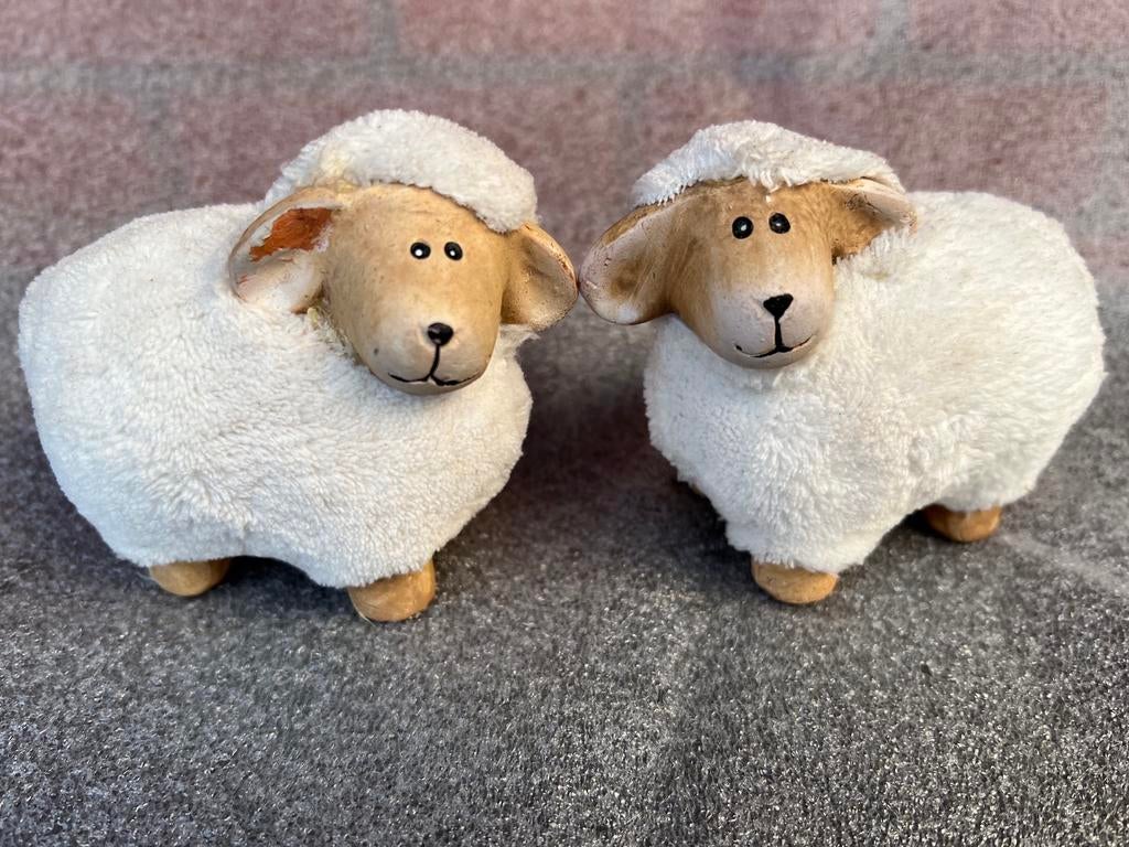 2 beeldjes van een schaap, Ophalen of Verzenden, Zo goed als nieuw