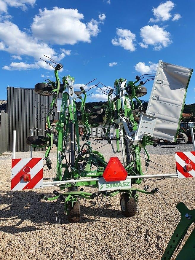 Faneuse 8 toupies, Articles professionnels, Stock & Retail | Stocks, Autre catégorie, Enlèvement