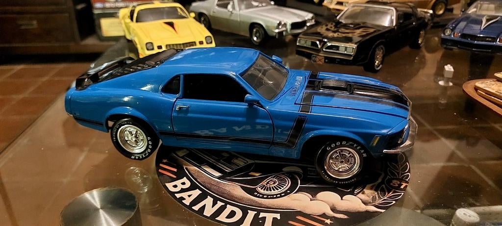 Mustang boss 302 ertl no box, Hobby en Vrije tijd, Modelauto's | 1:18, Ophalen of Verzenden, Auto, ERTL