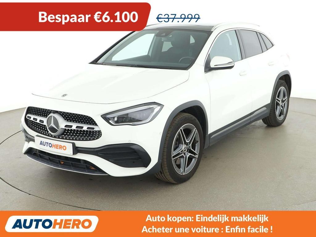 Mercedes-Benz GLA 250 GLA 250e AMG Line (bj 2022, automaat), Auto's, Mercedes-Benz, Gebruikt, 35 g/km, Alcantara, Wit