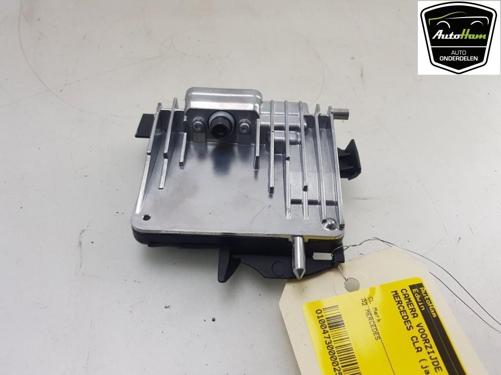 CAMERA VOOR Mercedes-Benz CLA Shooting Brake (118.6), Gebruikt, Mercedes-Benz