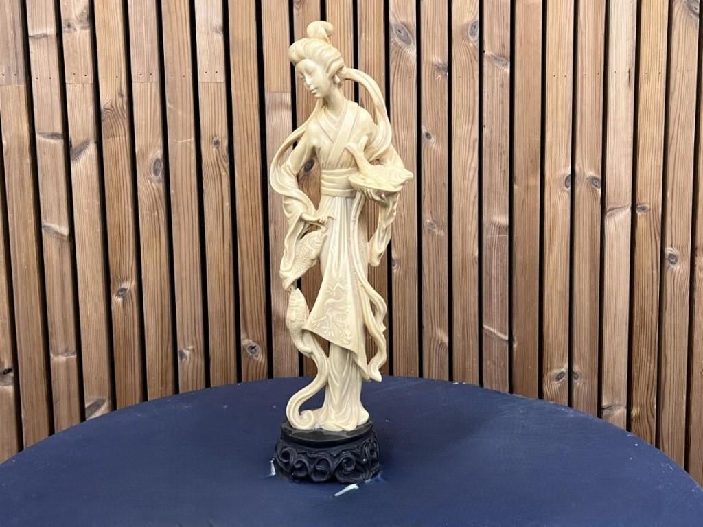 Prachtig Vintage Chinees Ivorine Beeld, Antiek en Kunst, Kunst | Beelden en Houtsnijwerken, Ophalen, Klassiek, Beeld