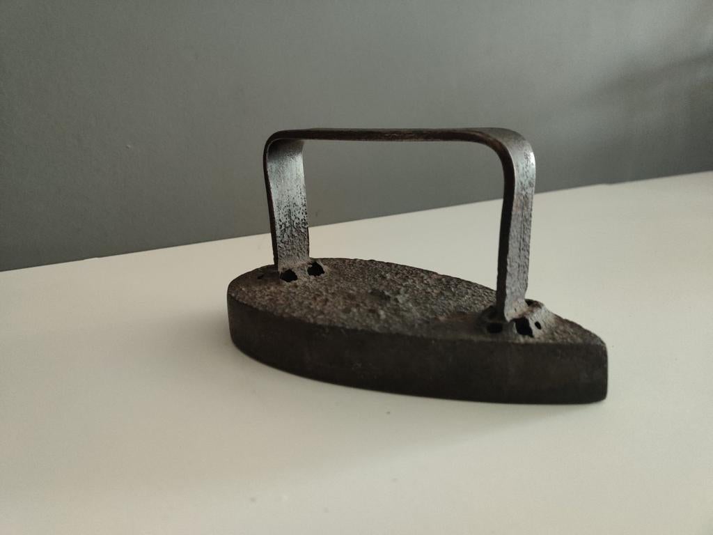 authentiek gietijzeren strijkijzer (antiek/decostuk), Ophalen