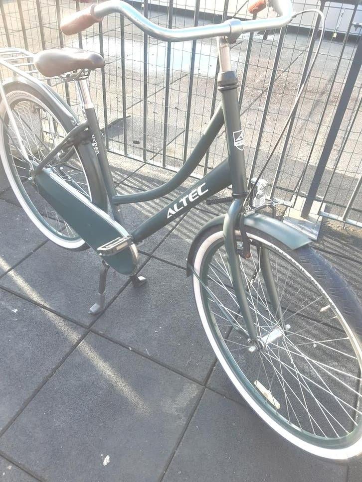 Très beau vélo pour femme de 28 pouces, Enlèvement