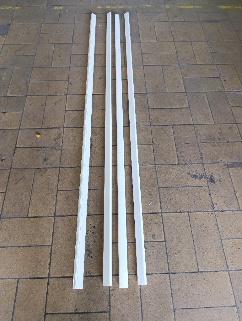 Goulottes blanches  40/25/2000 mm neuves, Bricolage & Construction, Enlèvement, Neuf, Autres types