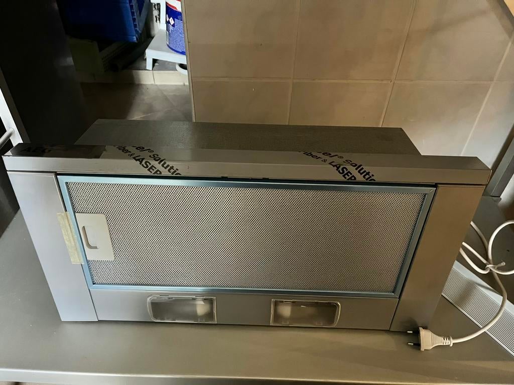 Dampkap, compact: telescopisch met dubbele filter, Elektronische apparatuur, Afzuigkappen, Ophalen, Aeg, Nic.debruyne@gmail.com