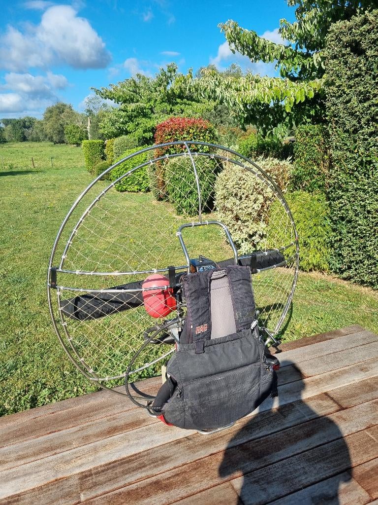 Paramoteur + Voiles + casques radio + matériel, Enlèvement, Utilisé, Paramoteur