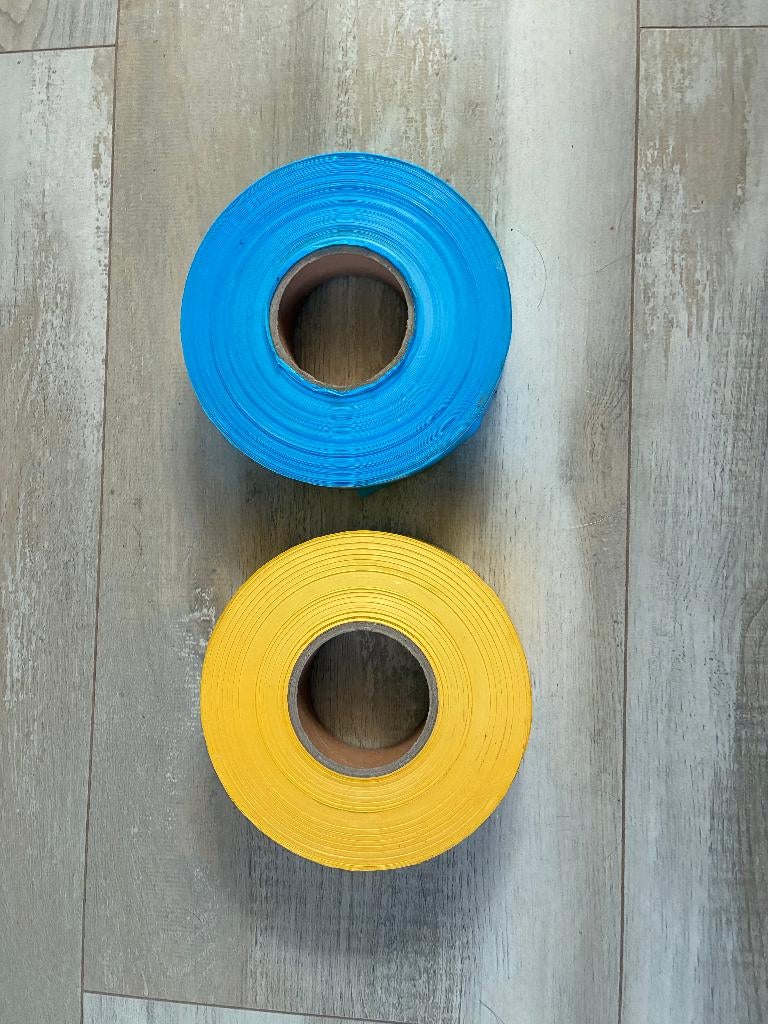 Afzet lint , voor Slingers etc.. Per rol 100 mtr 4 cm breed, Ophalen, Nieuw