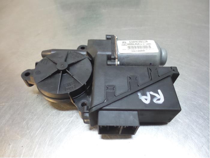 Raammotor Portier van een Volkswagen Polo (Polo 01-), Gebruikt, -, Volkswagen, -