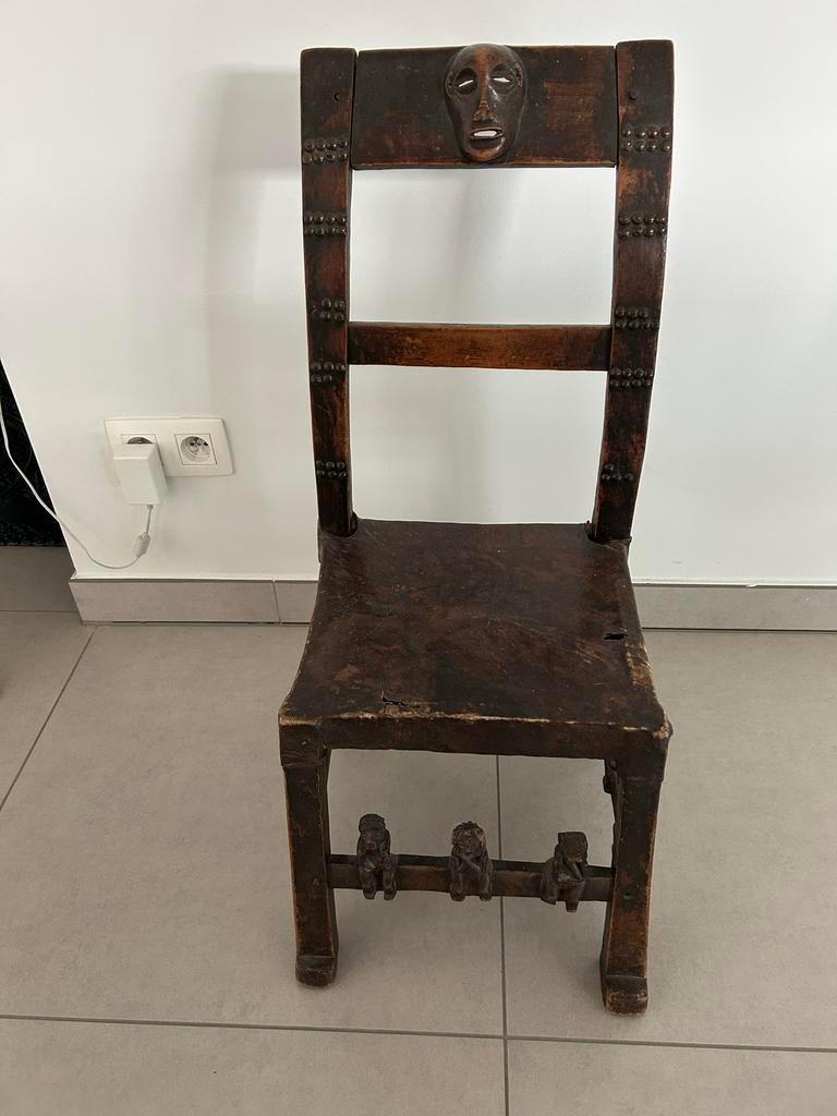 Afrikaans stoeltje, Ophalen