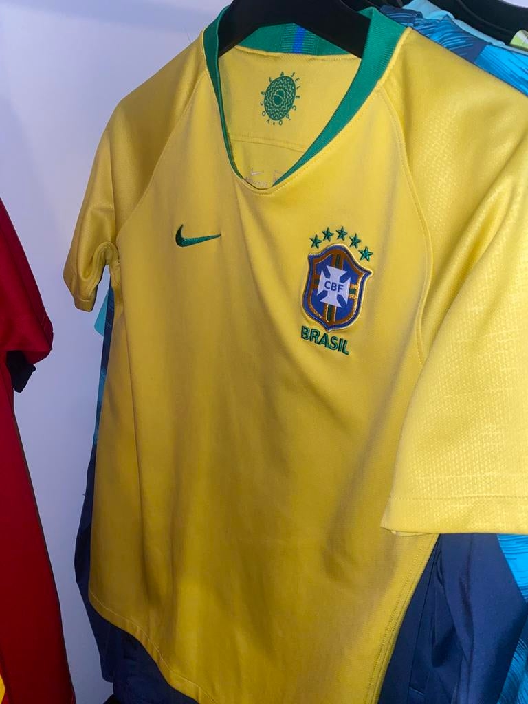 Maillot du Brésil — Taille L pour enfant, Sports & Fitness, Football, Comme neuf, Set, Taille S, Enlèvement ou Envoi