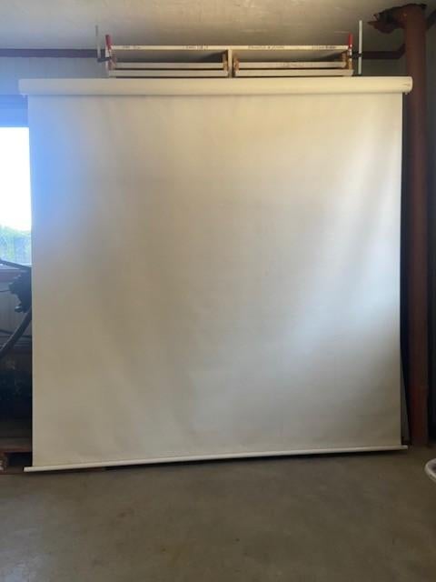 ÉCRAN DE PROJECTION ABSTRACTA 2 X 1,9 m, TV, Hi-fi & Vidéo, Enlèvement, Manuel, Utilisé