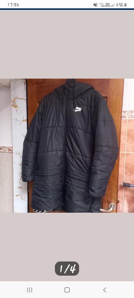 Nike jack voor dames, Ophalen