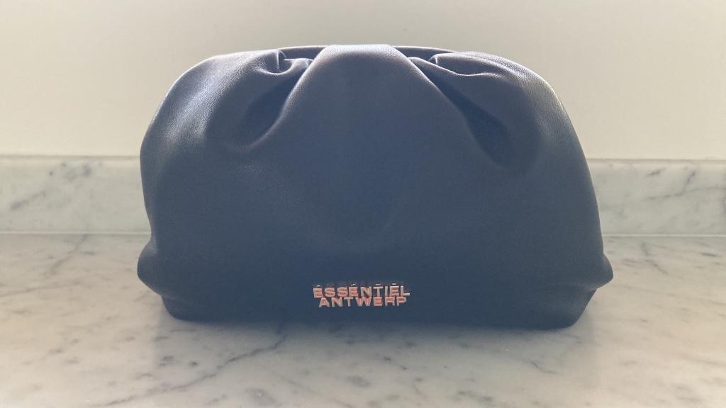 Clutch van Essentiel Antwerp., Handtassen en Accessoires, Tassen | Damestassen, Ophalen, Nieuw, Zwart, Avondtasje