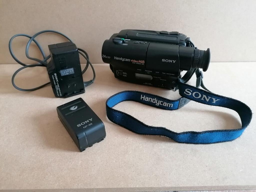 Sony videocamera analoog, TV, Hi-fi & Vidéo, Caméscopes analogiques, Enlèvement, Hi 8, Caméra