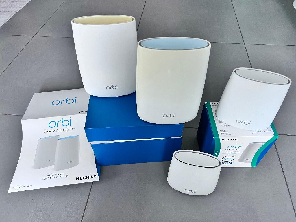 Netgear ORBI RBK50 & RBS20 (2x), Computers en Software, Routers en Modems, Gebruikt, Router, Ophalen