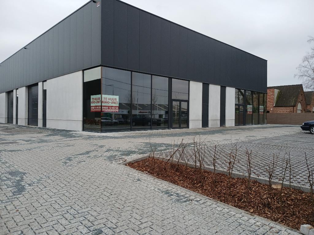Showroom, kantoor of magazijn te huur in Bornem, 170 m², Huur, Bedrijfsruimte