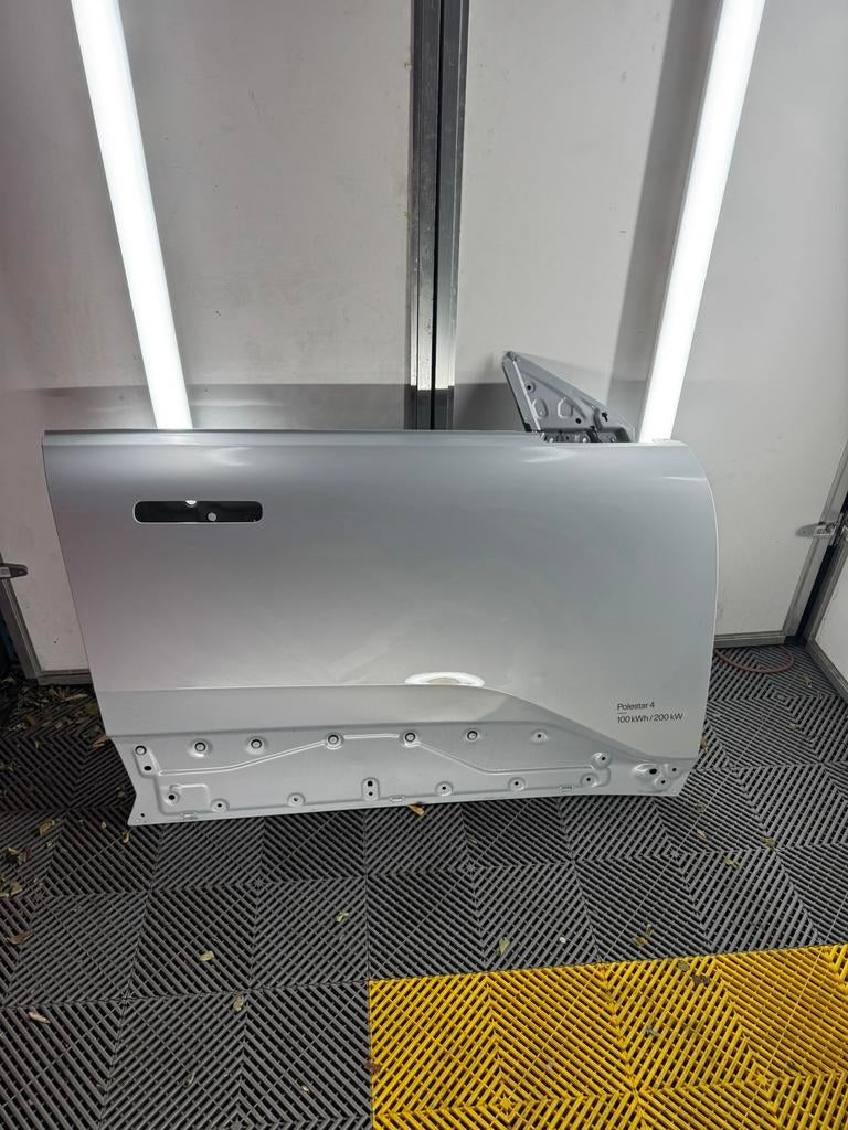Polestar 4 porte avant droite, Enlèvement