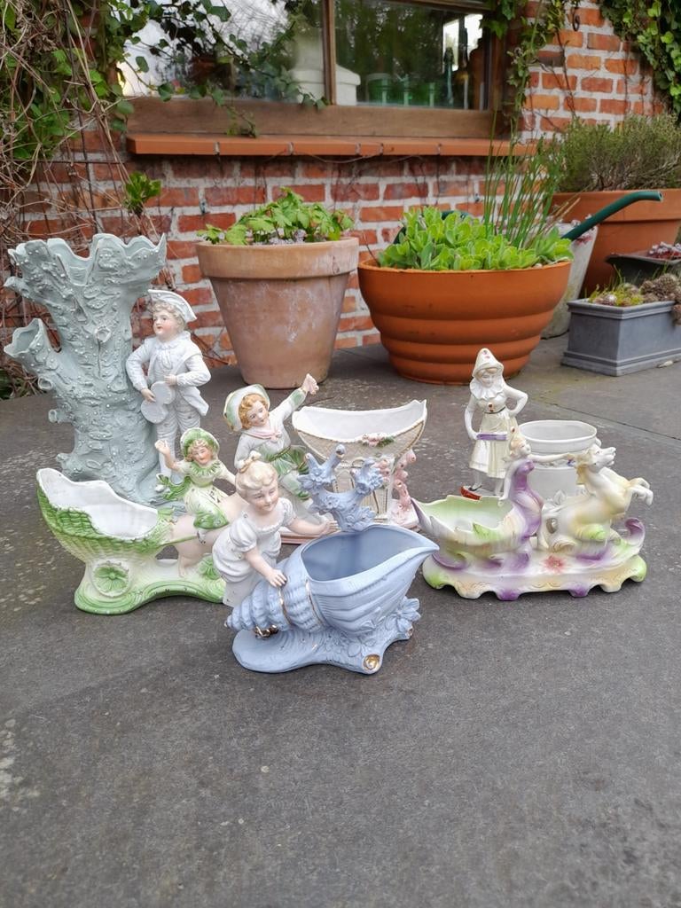 Collection de vases en porcelaine et biscuits polychromes, Antiquités & Art, Antiquités | Porcelaine, Enlèvement ou Envoi