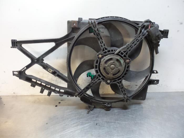 Koelvin van een Opel Corsa (Corsa C 00-), Gebruikt, -, -, Opel