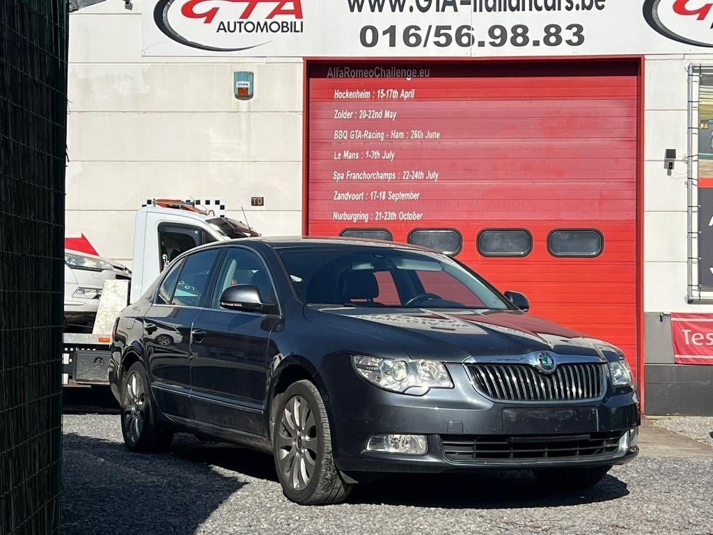 Skoda superb/automatique/80 000 km, Autos, Skoda, Entreprise, Superb, Bluetooth, Essence, Euro 5, Automatique, Cuir, Enlèvement
