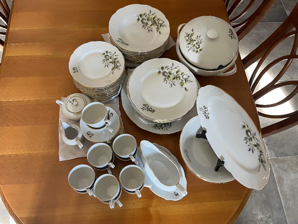 Service à dîner, Maison & Meubles, Service complet, Comme neuf, Céramique, Enlèvement