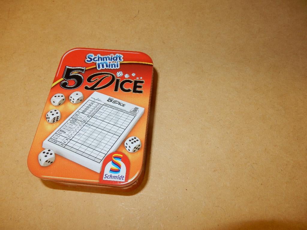 nr.674 - Gezelschapsspel 5 dice, Hobby en Vrije tijd, Ophalen of Verzenden, Zo goed als nieuw