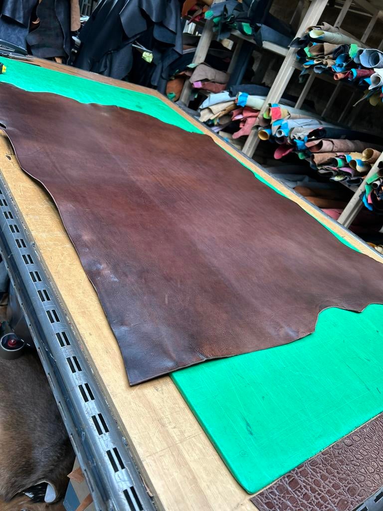 Cognac hele tuigleer 3 mm dikte half soepel nr5, Hobby en Vrije tijd, Stoffen en Lappen, Ophalen of Verzenden, Zo goed als nieuw