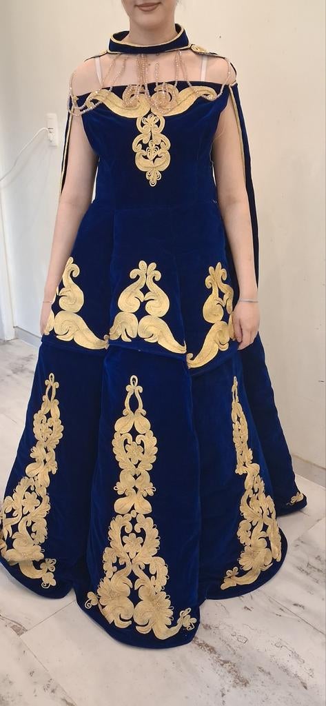 Élégante robe de soirée bleu roi avec détails dorés, Robe de gala, Enlèvement ou Envoi, Comme neuf, Bleu