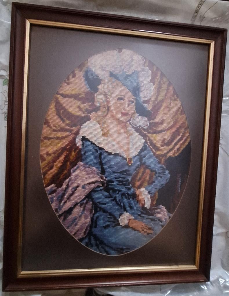 kader met dame in kruiskessteek, Ophalen