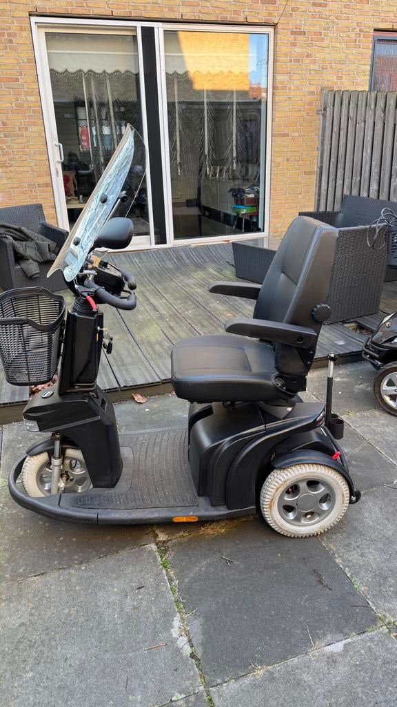 Scootmobiel Sterling Elite 2 Plus bj 2023 €1750,-, Divers, Voitures sans permis & Scooters pour invalides, Enlèvement ou Envoi
