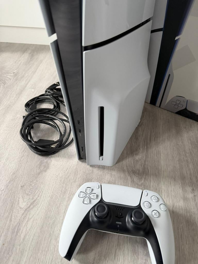 Ps5 slim disc edition + garantie met doos alle kabels,, Games en Spelcomputers, Spelcomputers | Sony PlayStation 5, Ophalen, Playstation 5