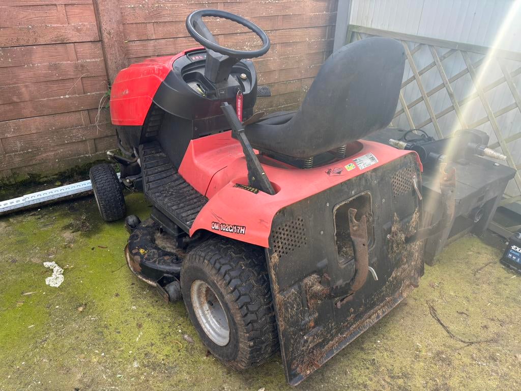 Tracteur en refaire, Jardin & Terrasse, Tondeuses autoportées, Enlèvement, Utilisé, Démarrage électrique, 90 à 120 cm
