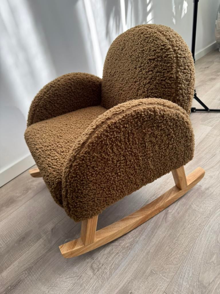 Fauteuil à bascule Childhome pour enfants en peluche marron, Enfants & Bébés, Enlèvement, Comme neuf