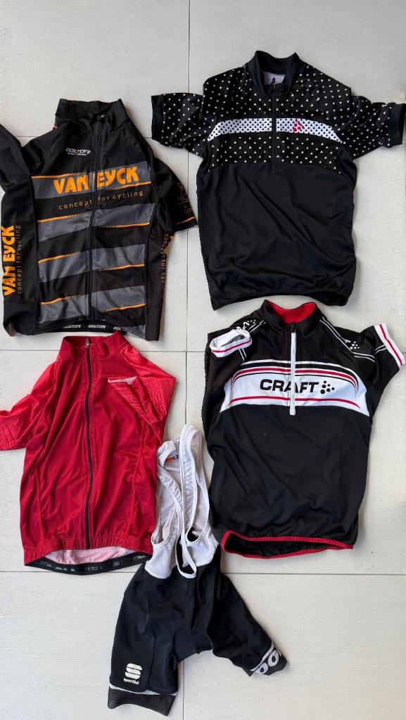 Fietskleding kind 8-10 jaar, Vélos & Vélomoteurs, Accessoires vélo | Vêtements de cyclisme, Comme neuf, Enfants, Vêtements d'extérieur