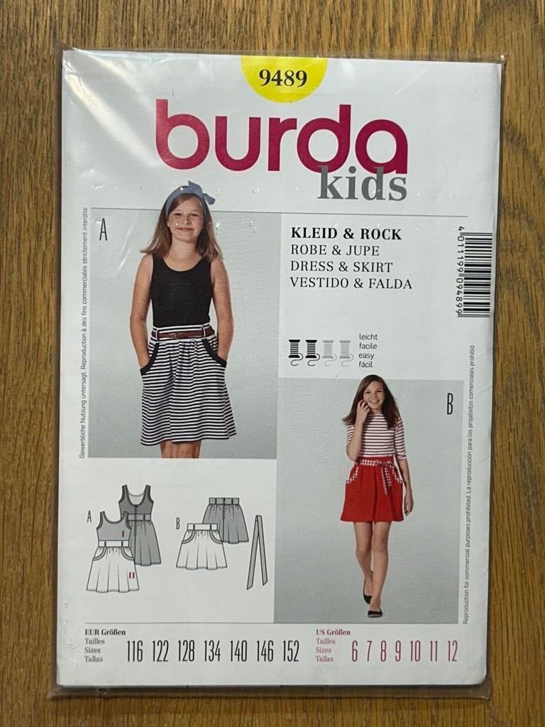 Burda kids patroon 9498 kleed en rok maat 116 tot 152 Nieuw, Neuf, Enlèvement ou Envoi, Autres types, Burda