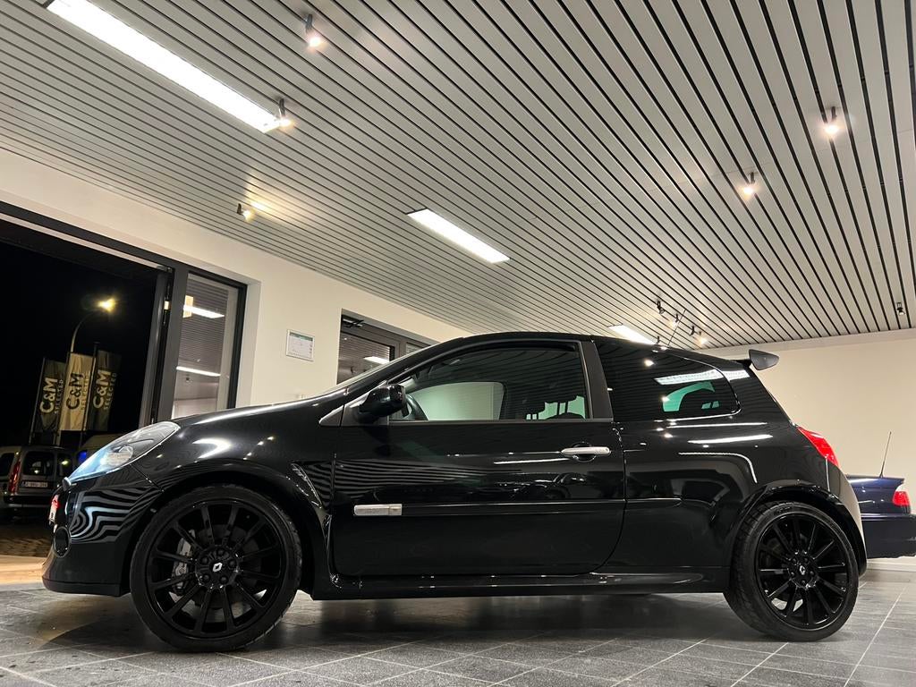 Renault Clio RS |2.0 16V|Manueel|1steEigenaar|Full Historiek, Auto's, Voorwielaandrijving, 1998 cc, Zwart, Zwart