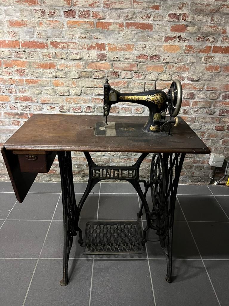 Singer naaimachine, Enlèvement