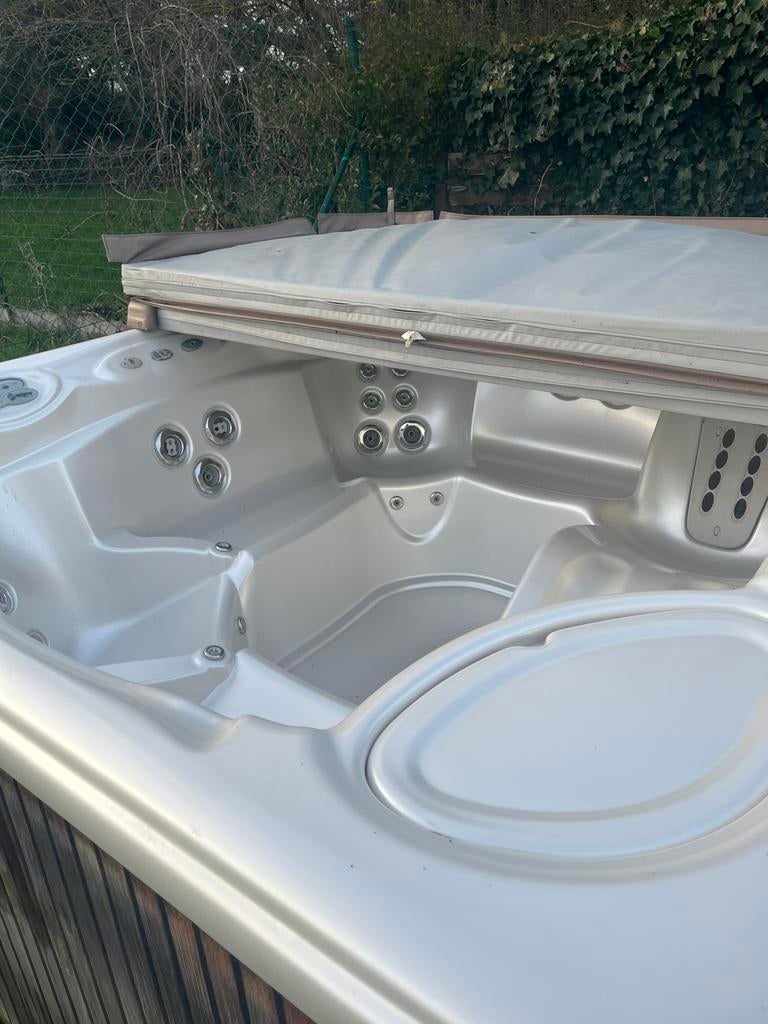 Hotspring portable spas, Tuin en Terras, Ophalen, Gebruikt, Trap, Vast