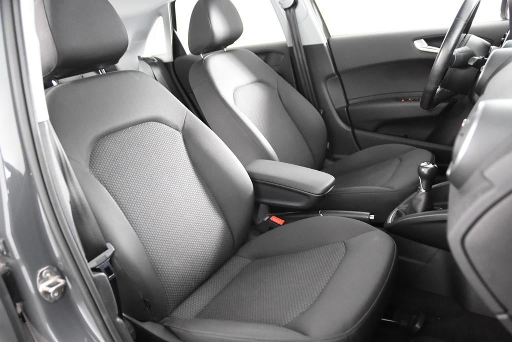 Audi A1 Sportback S-Line *Navigatie*Airco*Stoelverwarming*, Auto's, Voorwielaandrijving, Stof, A1, Bedrijf