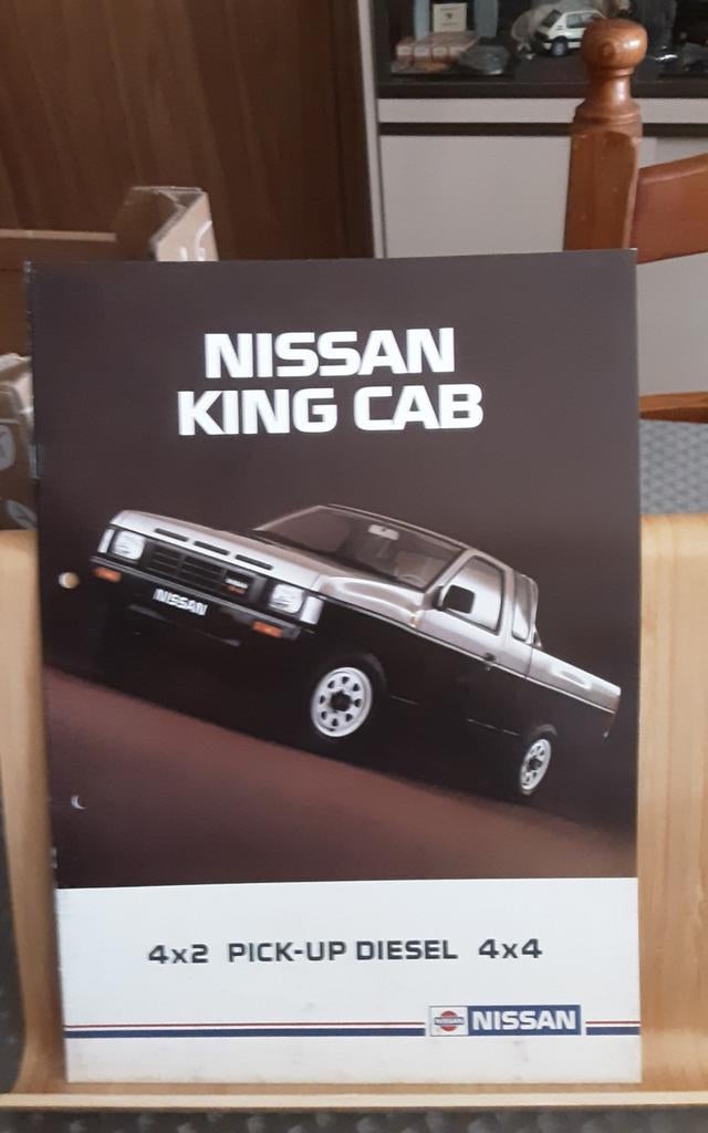 Nissan King cab brochure, Enlèvement ou Envoi, Comme neuf, Nissan