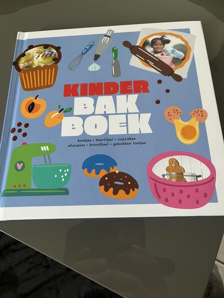Kinder bak boek, Hobby en Vrije tijd, Taarten en Cupcakes maken, Ophalen of Verzenden, Nieuw, Taarten of Cupcakes, Boek of Tijdschrift