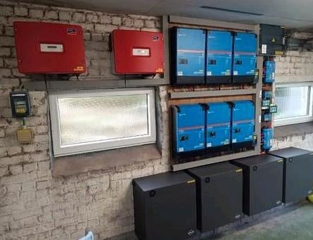 Nee u hebt geen nieuwe omvormer nodig voor uw thuisbatterij, Doe-het-zelf en Bouw, Overige typen, Nieuw, Ophalen of Verzenden