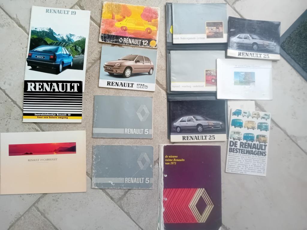Renault folders instructieboekje, Auto diversen, Handleidingen en Instructieboekjes, Ophalen of Verzenden
