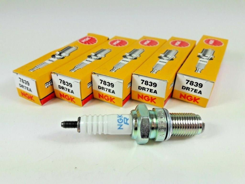 4 bougies BMW K100RS NGK 7839 DR7EA, Enlèvement ou Envoi